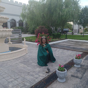 Meet your Posher, Sedonia